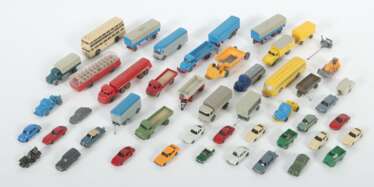 60 Wagen und Anhänger Wiking, ca. 1960er-1990er Jahre, 20 x …