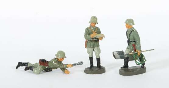 3 Stoßtrupp-Soldaten Elastolin, 1 x Gewehrführer in Heeresun… - photo 1