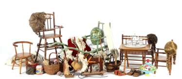 Kovolut zu Puppendekoration ca. 70 Teile, mit Klapp-Hochstuh…