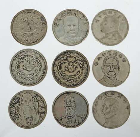 9 Münzen China, Weißmetall, varrierende Herkunft und Motive,… - photo 1