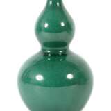 Kalebassenvase mit grüner Glasur China, 19. Jh., Porzellanva… - Foto 1