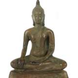 Sitzender Buddha Thailand, Bronze/patiniert, Buddha Shakyamu… - фото 1