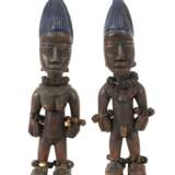 Ibeji Zwillingsstatuen Yoruba, Nigeria, Holz schwarz und bla… - фото 1