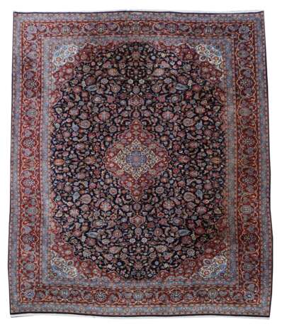 Signierter Medaillonteppich Persien, Wolle auf Baumwolle, si… - Foto 1
