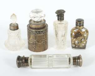 Konvolut 5 Flakons Um 1900, Glas und Kristallglas, 4x mit Si…