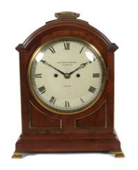 Bracket Clock England, 19. Jh./um 1900, Emaillezifferblatt m…