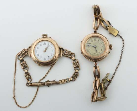 2 Damentaschenuhren als Armbanduhren Genf/Schweiz, Anfang 20… - Foto 1