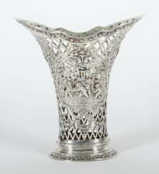 Großer Silberkorb wohl Hanau, um 1900, Silber 800, ca. 660 g…