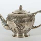 Teekanne Indien, Silber 925, gedrungen gebauchter Korpus mit… - Foto 1