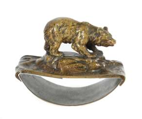 Bär als Löschwiege Um 1900, wohl Wiener Bronze, Bronze, pati…