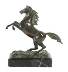 Bildhauer des 19./20. Jh. ''Pferd steigend'', Bronze patinie…