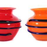2 kleine Balustervasen 20. Jh., 1x Vase aus orange eingefärb… - Foto 1