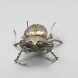 A SMALL SILVER ARTICULATED SCULPTURE OF A STAG BEETLE - photo 4