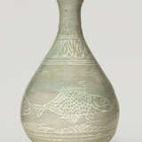 A BUNCHEONG SLIP-DECORATED STONEWARE BOTTLE - Foto 3