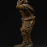 A WOOD SCULPTURE OF THE DIVINE GENERAL - фото 5