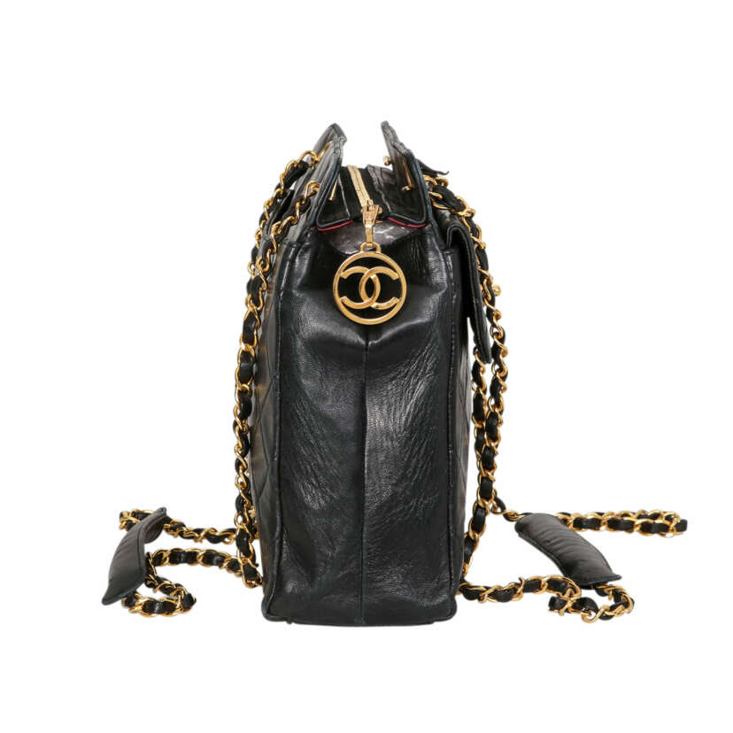 CHANEL VINTAGE shoulder bag, collection 2012/2013. — Collectibles, Discover unique and rare auction treasures