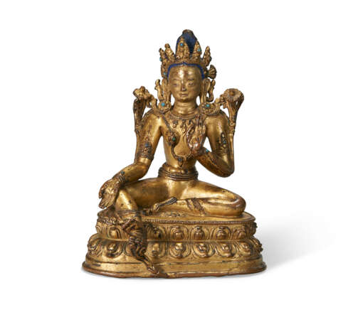 A GILT-BRONZE FIGURE OF TARA - Foto 1