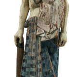 A LARGE PAINTED WOOD FIGURE OF AN ELDER - фото 3