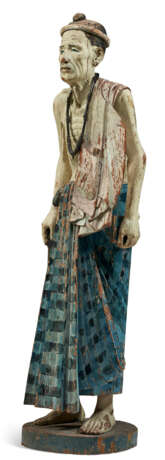 A LARGE PAINTED WOOD FIGURE OF AN ELDER - photo 4