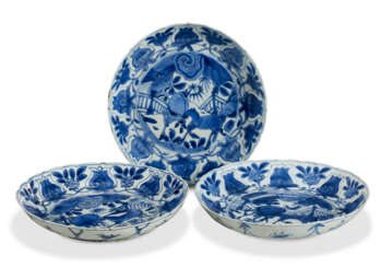 THREE BLUE AND WHITE 'HORSES' DISHES
