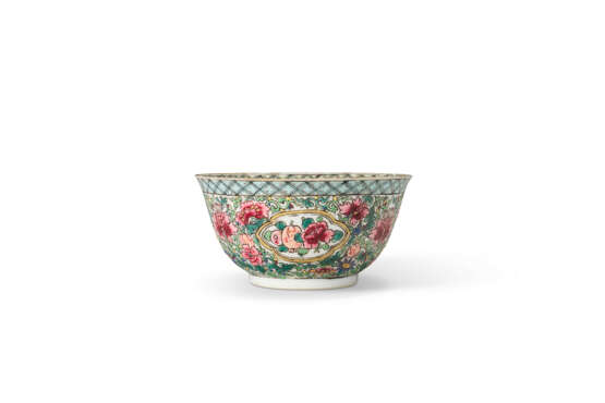 A FAMILLE ROSE 'PHEASANT' TEABOWL AND SAUCER - photo 10