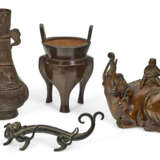 A GROUP OF FOUR BRONZE TABLE ARTICLES - photo 1