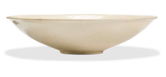 A CARVED DING 'LOTUS’ BOWL - photo 4