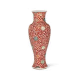 A RARE AND UNUSUAL IRON-RED-DECORATED AND TURQUOISE AND GREEN-GLAZED BALUSTER VASE - фото 1