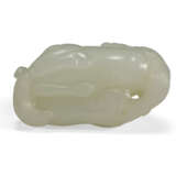 A SMALL WHITE JADE CARVING OF TWO HORSES - фото 5
