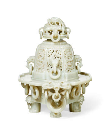A CARVED GREENISH-WHITE JADE OCTAGONAL CENSER AND COVER - photo 2