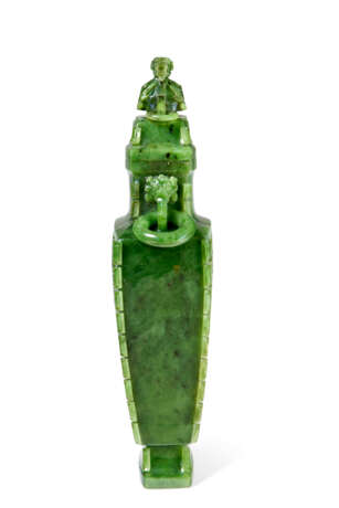 A CARVED SPINACH-GREEN JADE FLATTENED RECTANGULAR VASE AND COVER - photo 4