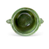 A CARVED SPINACH-GREEN JADE DEEP TRIPOD VESSEL AND COVER - фото 6