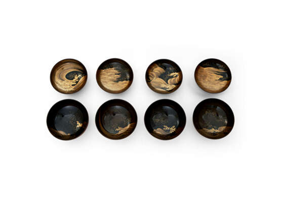 A SET OF TWENTY LACQUER BOWLS AND COVERS - photo 2