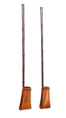 A PAIR OF BAMBOO HANGING VASES WITH RODS - photo 2