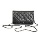 CHANEL Umhängetasche "WALLET ON CHAIN". - фото 1