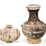 TWO PAINTED POTTERY JARS - Foto 1