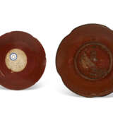 TWO GLAZED PETAL-LOBED DISHES - photo 2