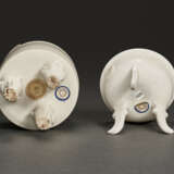 TWO DEHUA TRIPOD CENSERS - photo 3