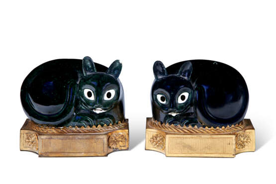 A PAIR OF BLACK-GLAZED CAT-FORM NIGHT LIGHTS - фото 1