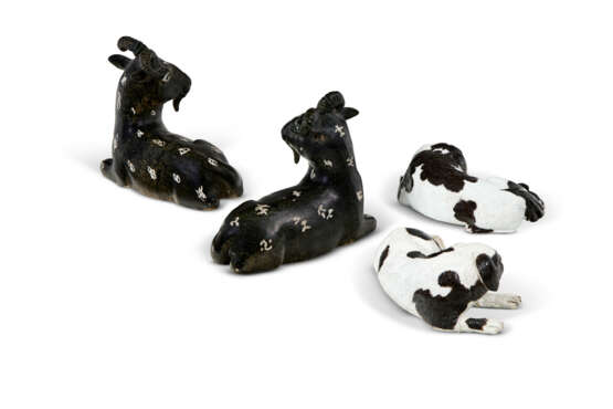 TWO PAIRS OF ENAMELED FIGURES OF ANIMALS - photo 2