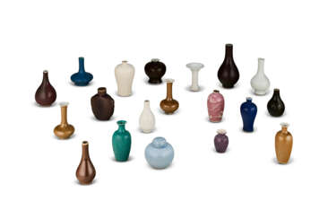 A GROUP OF EIGHTEEN MINIATURE GLAZED VASES AND A SNUFF BOTTLE