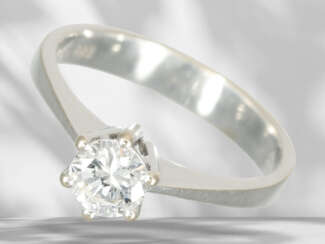 Ring: vintage solitaire brilliant-cut diamond ring, beautifu…