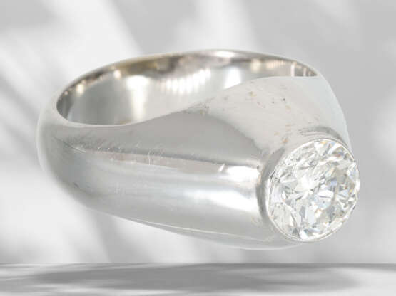 Very solidly crafted solitaire brilliant-cut diamond gold ri… - photo 2