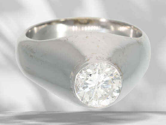 Very solidly crafted solitaire brilliant-cut diamond gold ri… - photo 3