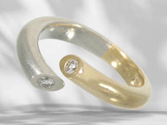 Ring: moderner Bicolor/Designer-Goldschmiedering mit Brillan…