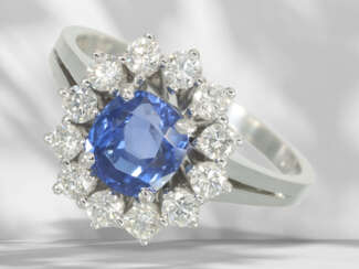 Ring: white gold vintage sapphire/brilliant-cut diamond flow…
