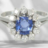 Ring: white gold vintage sapphire/brilliant-cut diamond flow… - photo 3