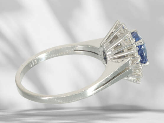 Ring: white gold vintage sapphire/brilliant-cut diamond flow… - photo 4