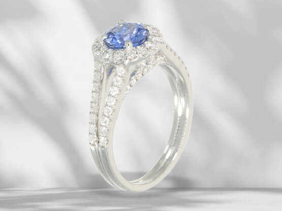 Ring: elegant sapphire/brilliant-cut diamond white gold ring… - фото 2