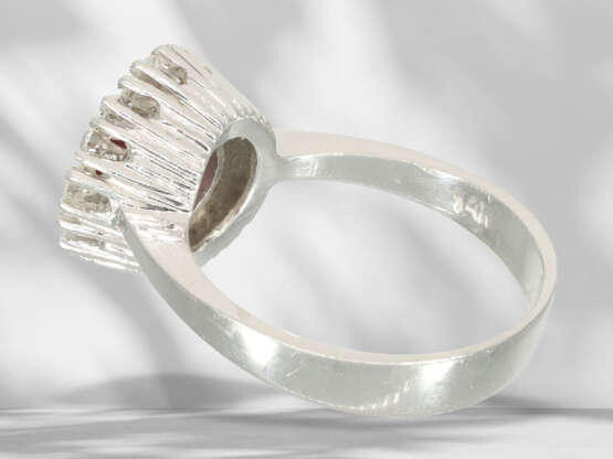 Ring: white gold vintage ruby/brilliant-cut diamond gold rin… - фото 4
